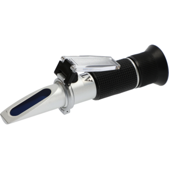Refractometer