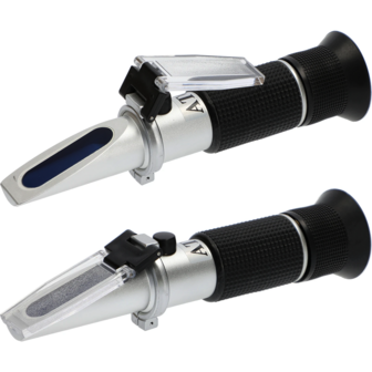 Refractometer